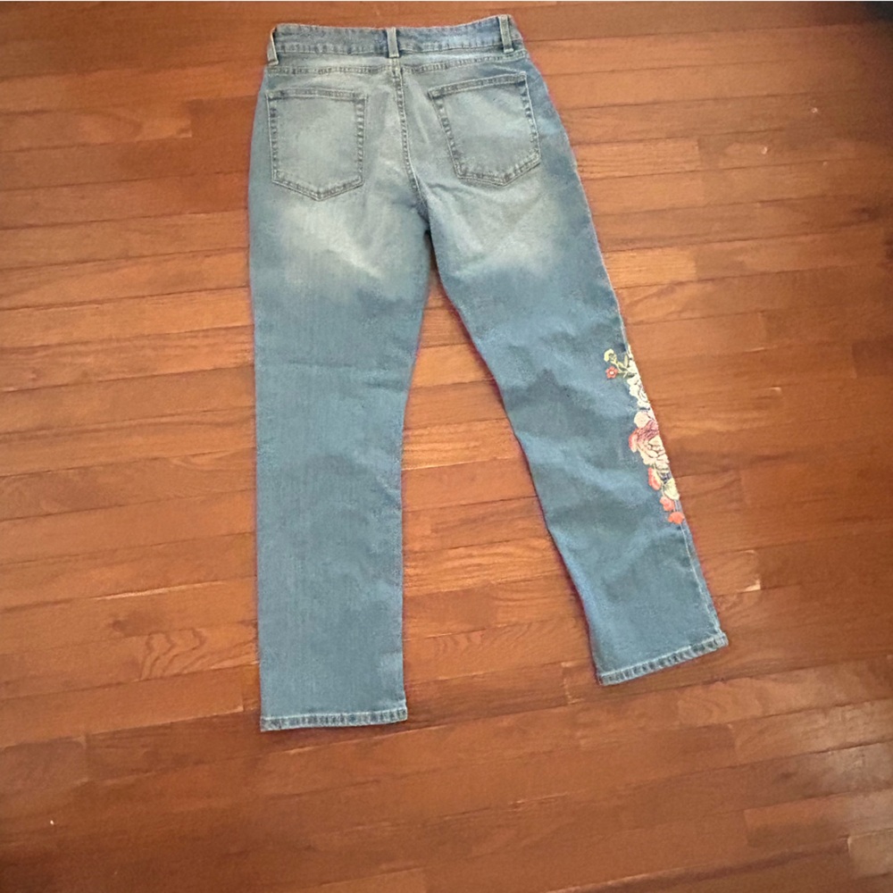 DITTOS Embroidered floral Jeans - Picture 7 of 7